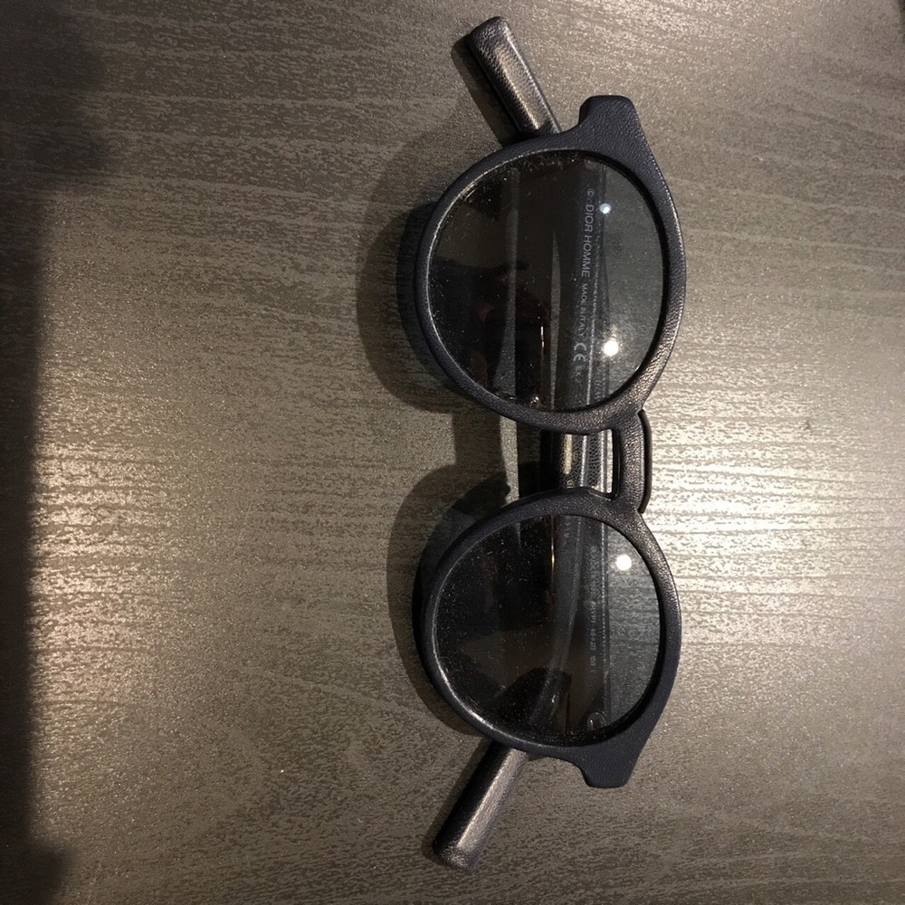 Door sunglasses best fit for smaller face